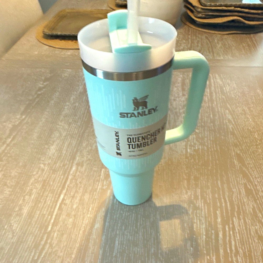 Stanley Quencher H2.0 Flowstate 40 oz Light Blue Tumbler w/ Handle Lid Straw